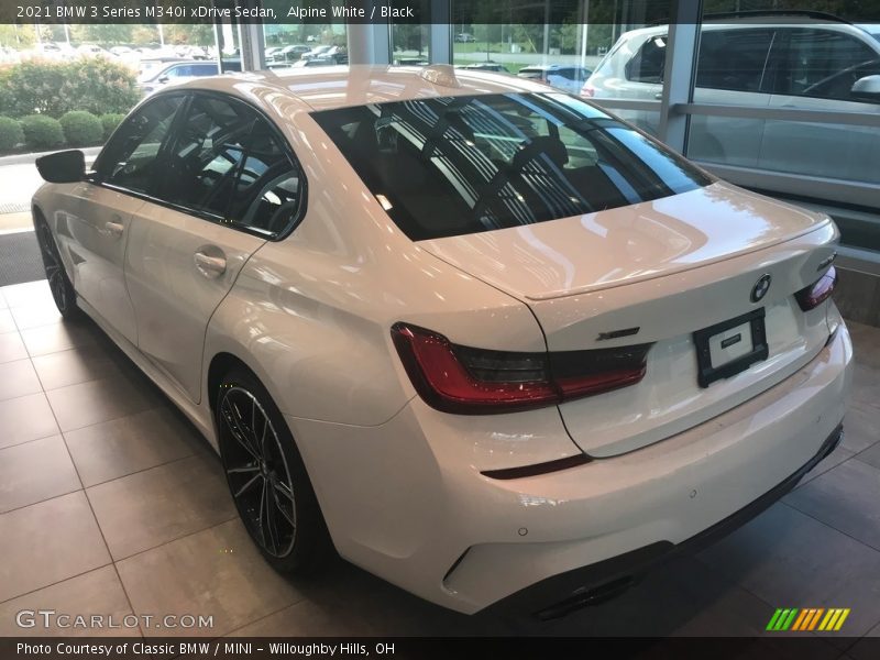 Alpine White / Black 2021 BMW 3 Series M340i xDrive Sedan