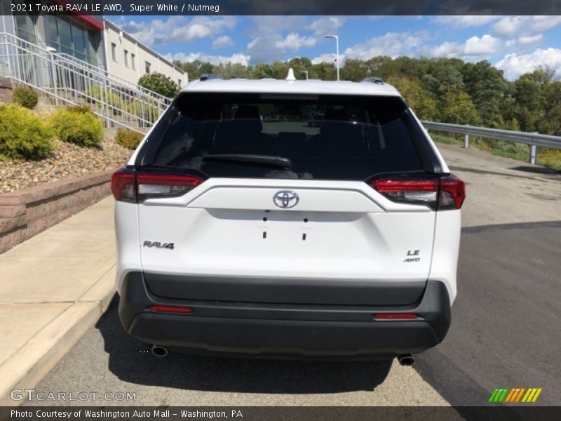 Super White / Nutmeg 2021 Toyota RAV4 LE AWD