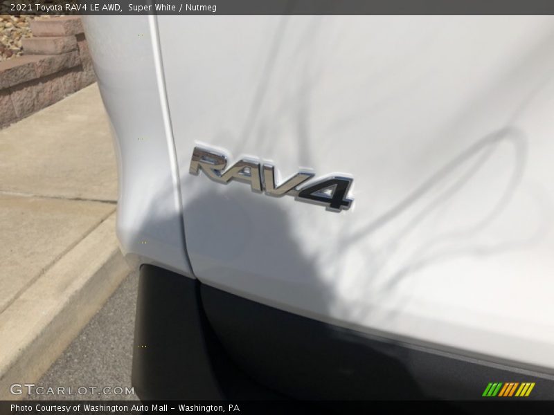 Super White / Nutmeg 2021 Toyota RAV4 LE AWD