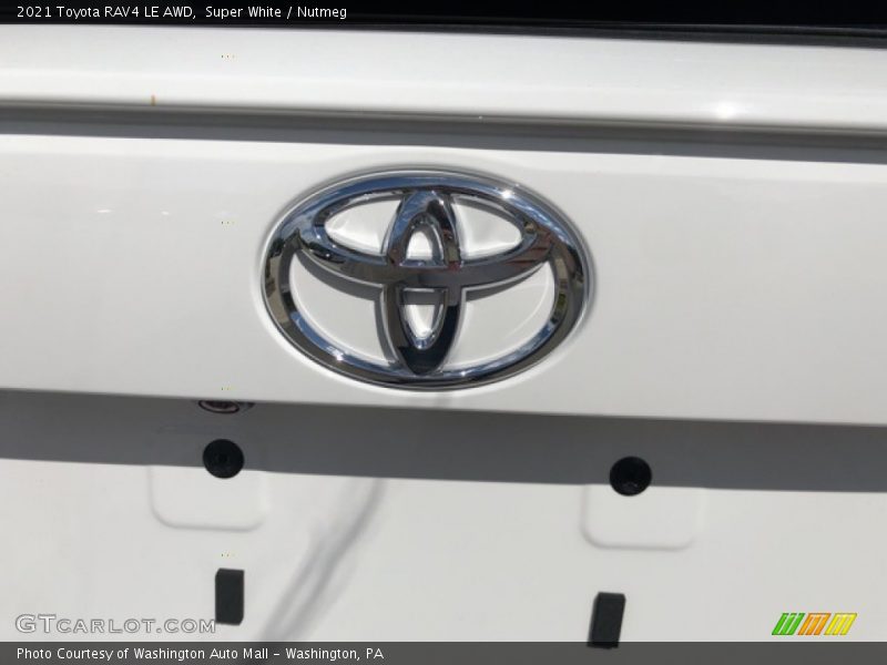 Super White / Nutmeg 2021 Toyota RAV4 LE AWD