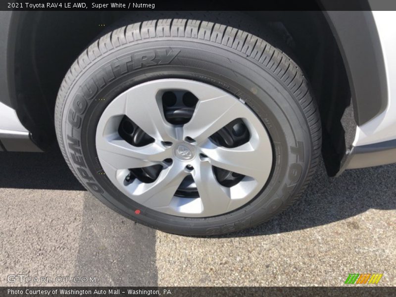 Super White / Nutmeg 2021 Toyota RAV4 LE AWD