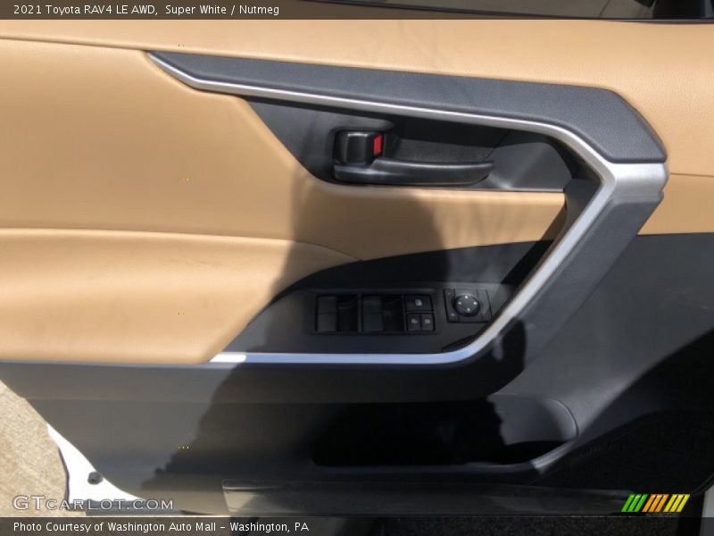 Super White / Nutmeg 2021 Toyota RAV4 LE AWD