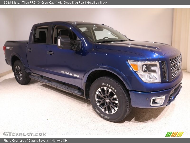 Deep Blue Pearl Metallic / Black 2019 Nissan Titan PRO 4X Crew Cab 4x4