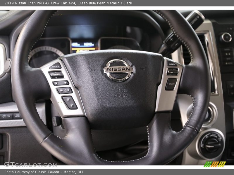  2019 Titan PRO 4X Crew Cab 4x4 Steering Wheel