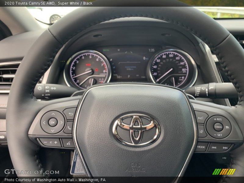 Super White / Black 2020 Toyota Camry SE AWD