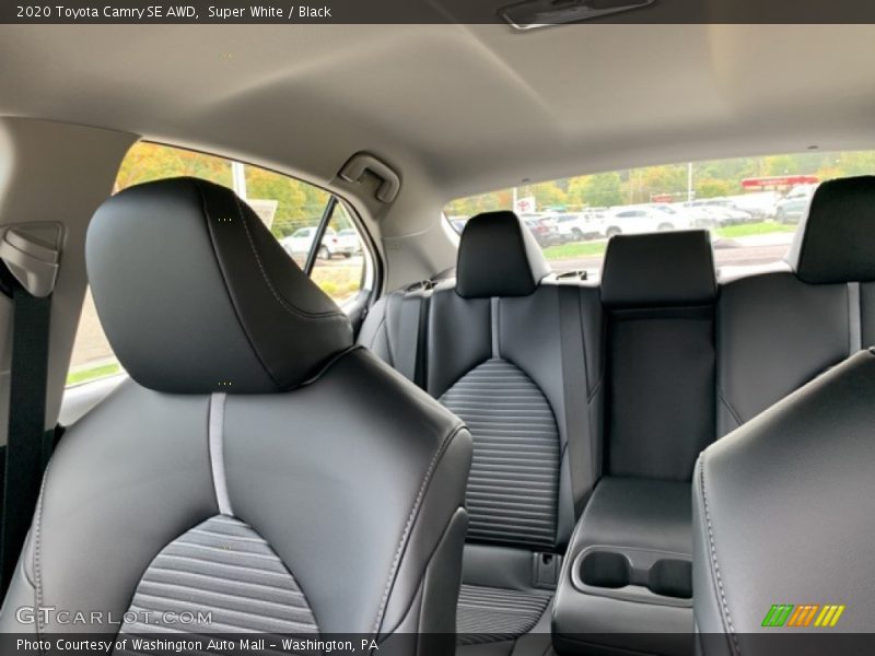Super White / Black 2020 Toyota Camry SE AWD