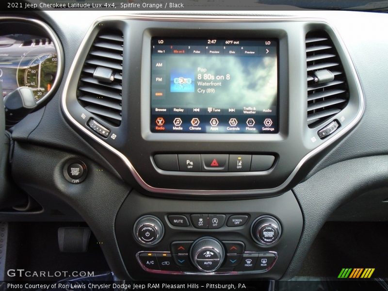 Controls of 2021 Cherokee Latitude Lux 4x4