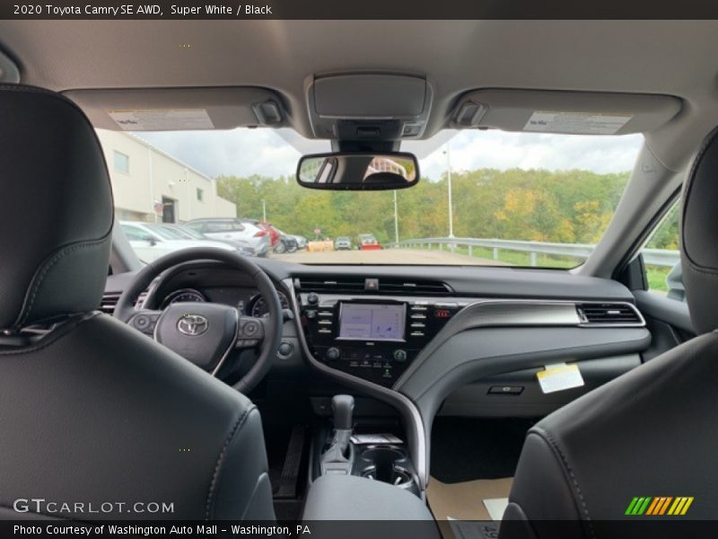 Super White / Black 2020 Toyota Camry SE AWD