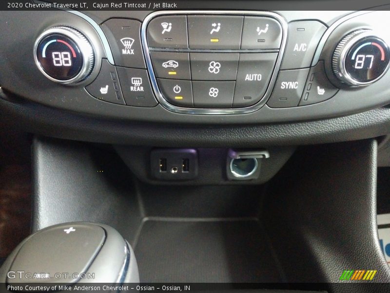 Cajun Red Tintcoat / Jet Black 2020 Chevrolet Traverse LT