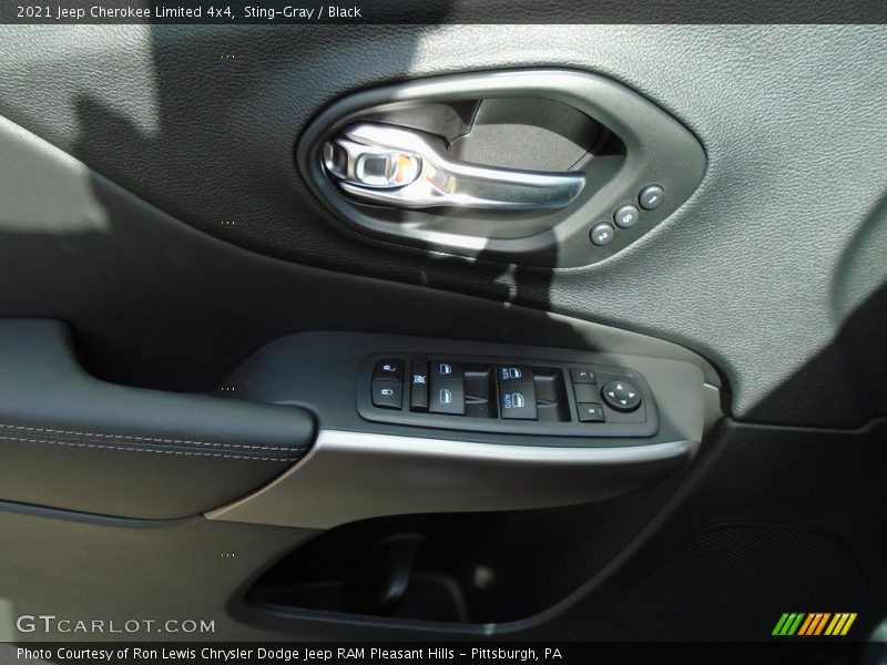 Sting-Gray / Black 2021 Jeep Cherokee Limited 4x4
