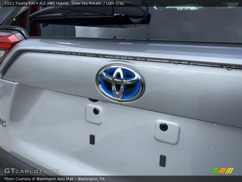Silver Sky Metallic / Light Gray 2021 Toyota RAV4 XLE AWD Hybrid