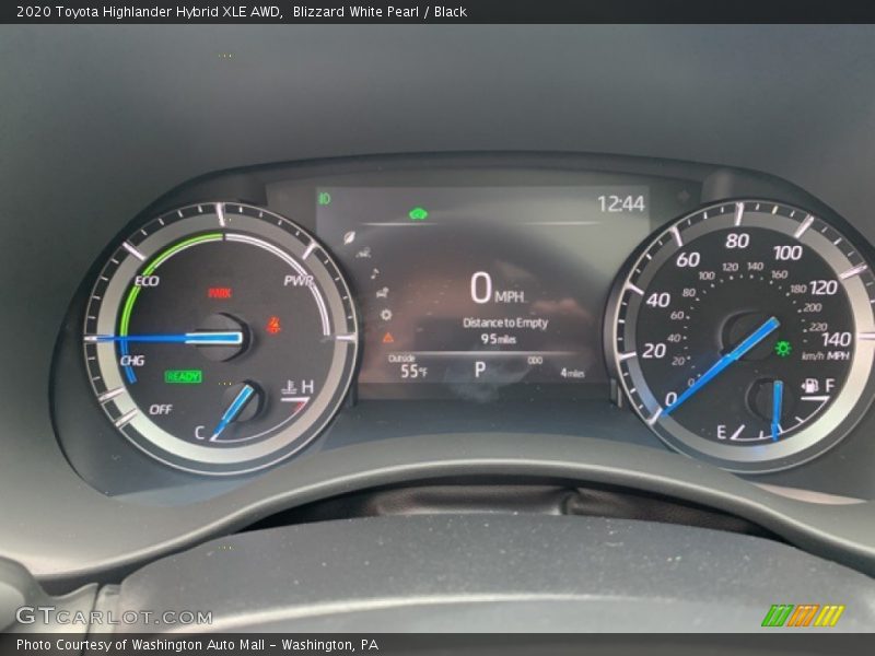 Blizzard White Pearl / Black 2020 Toyota Highlander Hybrid XLE AWD