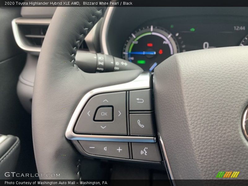 Blizzard White Pearl / Black 2020 Toyota Highlander Hybrid XLE AWD
