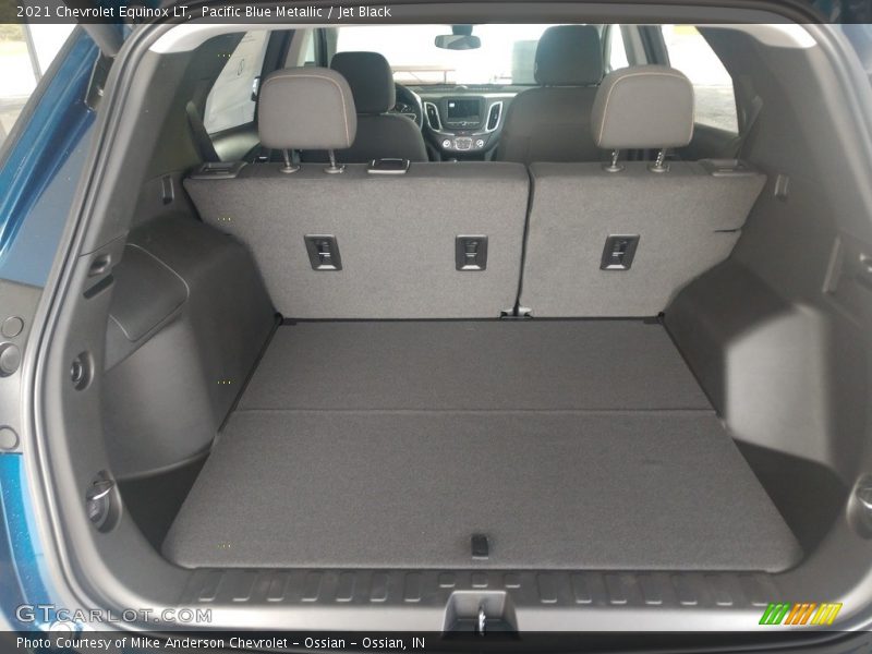  2021 Equinox LT Trunk