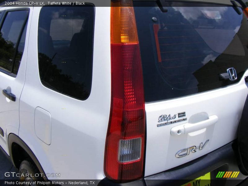 Taffeta White / Black 2004 Honda CR-V LX
