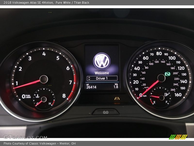 Pure White / Titan Black 2018 Volkswagen Atlas SE 4Motion