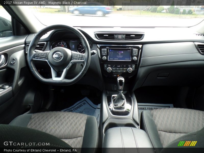 Magnetic Black / Charcoal 2017 Nissan Rogue SV AWD