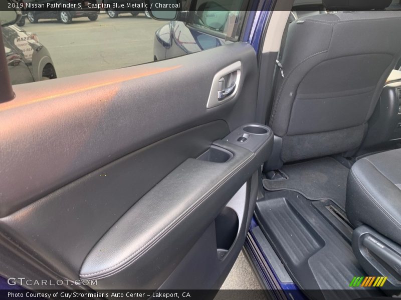 Caspian Blue Metallic / Charcoal 2019 Nissan Pathfinder S