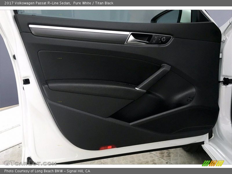 Pure White / Titan Black 2017 Volkswagen Passat R-Line Sedan