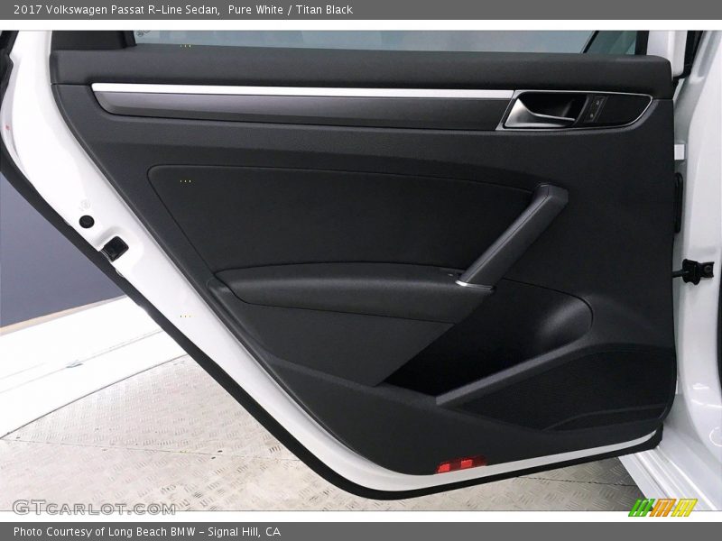 Pure White / Titan Black 2017 Volkswagen Passat R-Line Sedan