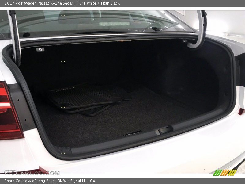 Pure White / Titan Black 2017 Volkswagen Passat R-Line Sedan