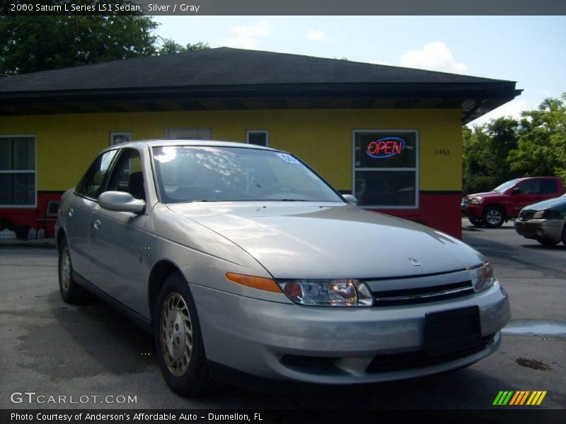 Silver / Gray 2000 Saturn L Series LS1 Sedan