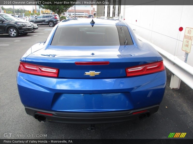 Hyper Blue Metallic / Medium Ash Gray 2016 Chevrolet Camaro LT Coupe