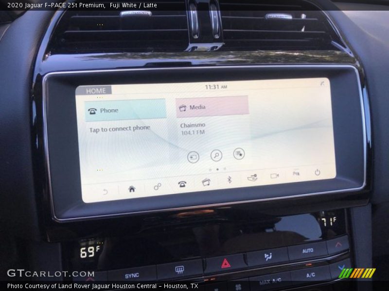 Fuji White / Latte 2020 Jaguar F-PACE 25t Premium