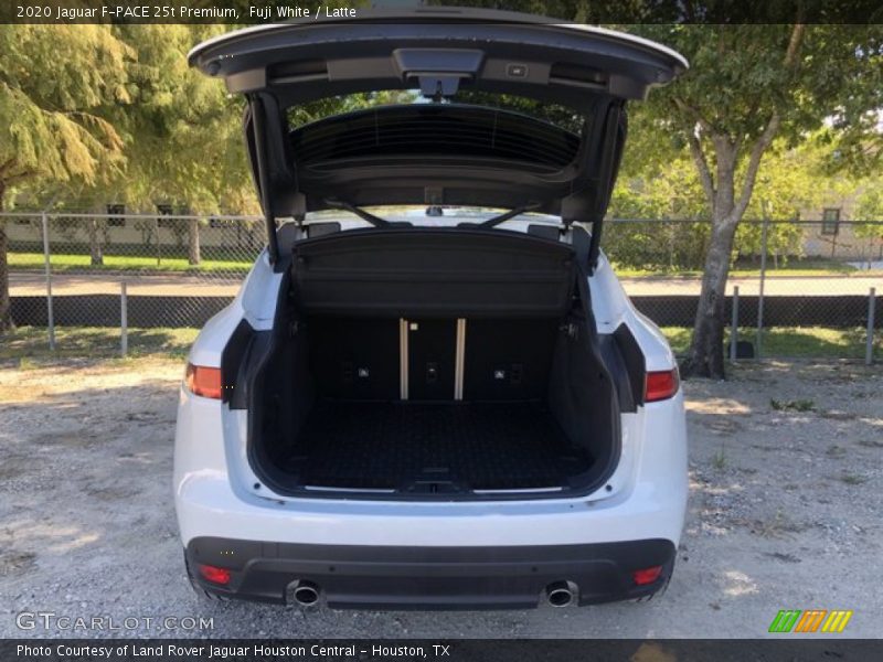 Fuji White / Latte 2020 Jaguar F-PACE 25t Premium