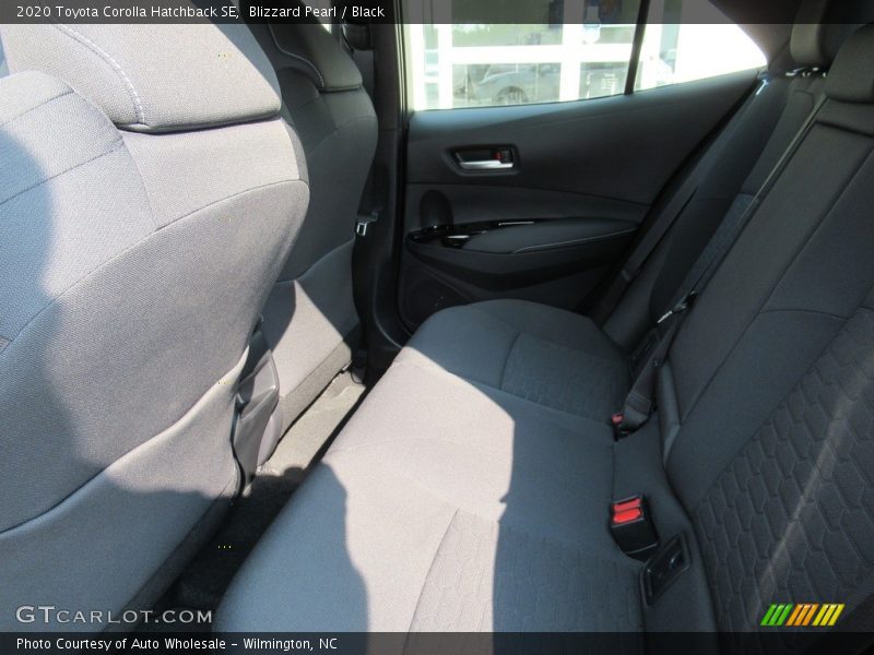 Blizzard Pearl / Black 2020 Toyota Corolla Hatchback SE