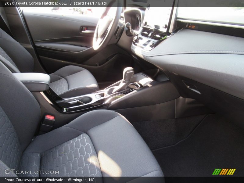 Blizzard Pearl / Black 2020 Toyota Corolla Hatchback SE