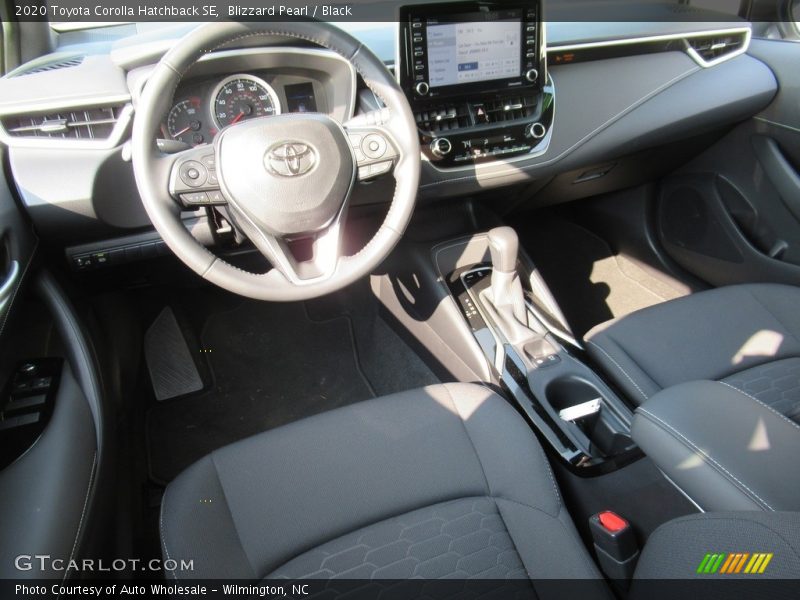 Blizzard Pearl / Black 2020 Toyota Corolla Hatchback SE
