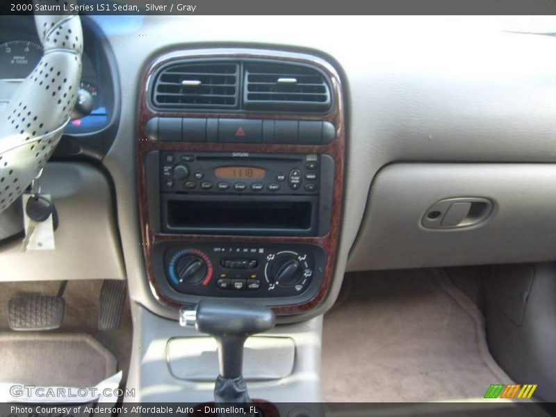 Silver / Gray 2000 Saturn L Series LS1 Sedan