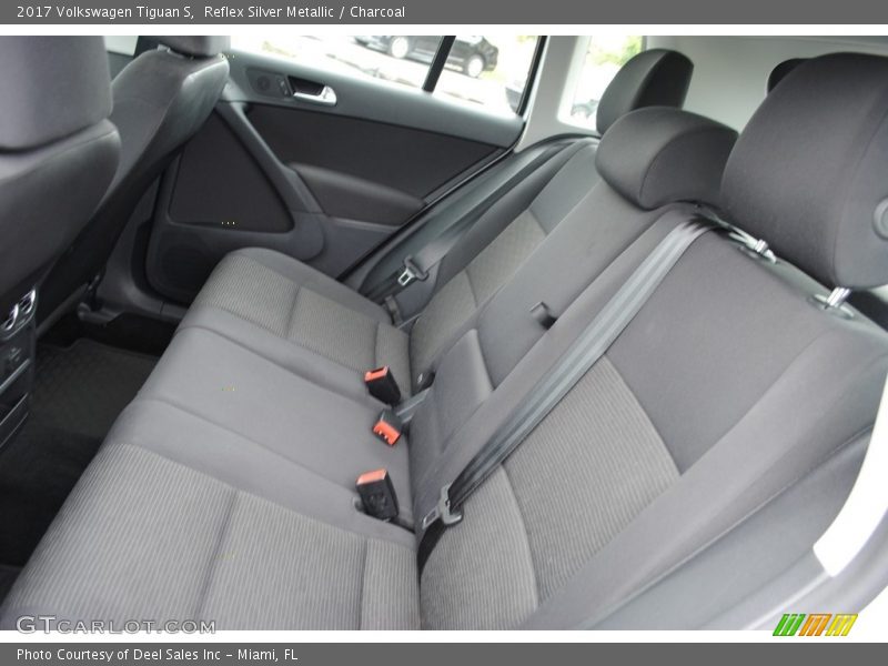Reflex Silver Metallic / Charcoal 2017 Volkswagen Tiguan S
