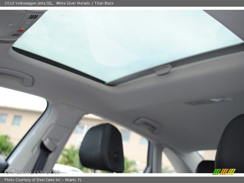 White Silver Metallic / Titan Black 2019 Volkswagen Jetta SEL