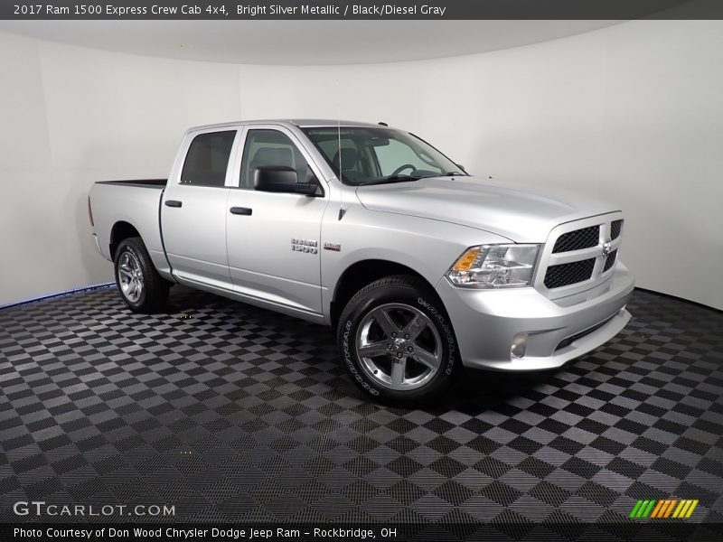 Front 3/4 View of 2017 1500 Express Crew Cab 4x4