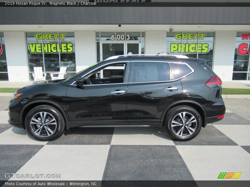 Magnetic Black / Charcoal 2019 Nissan Rogue SV