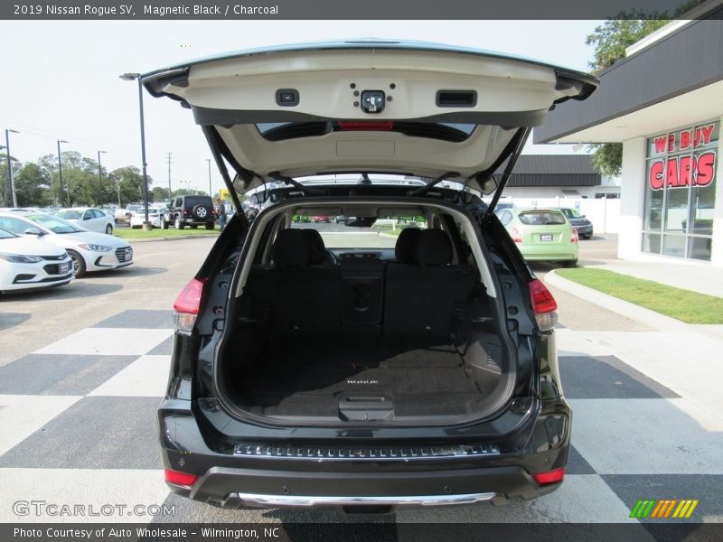 Magnetic Black / Charcoal 2019 Nissan Rogue SV