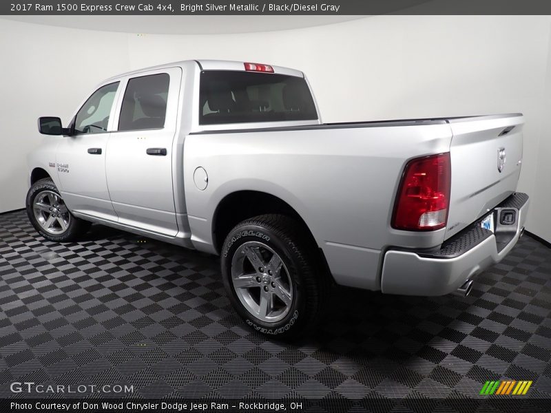 Bright Silver Metallic / Black/Diesel Gray 2017 Ram 1500 Express Crew Cab 4x4