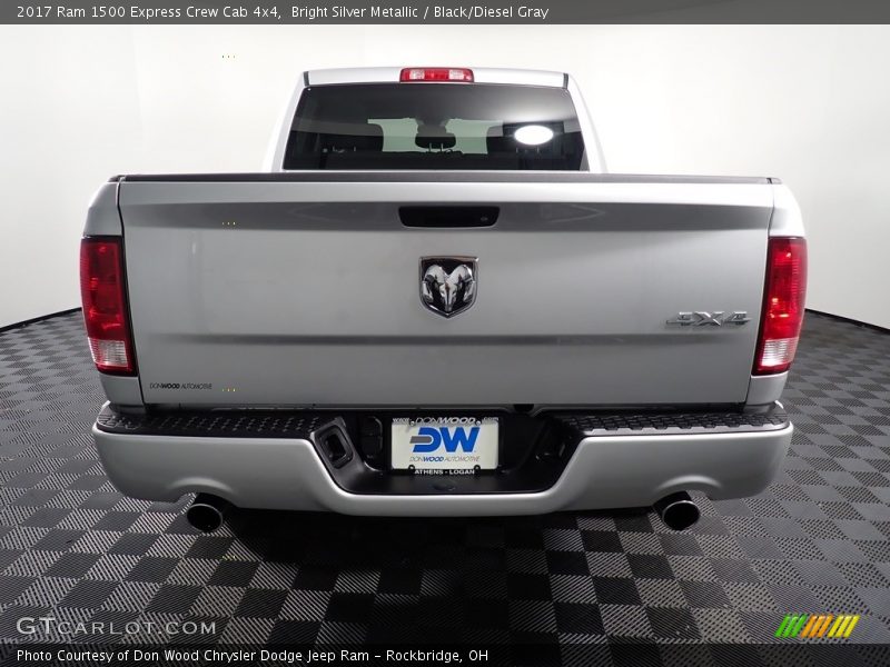 Bright Silver Metallic / Black/Diesel Gray 2017 Ram 1500 Express Crew Cab 4x4