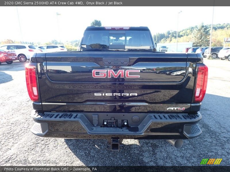 Onyx Black / Jet Black 2020 GMC Sierra 2500HD AT4 Crew Cab 4WD