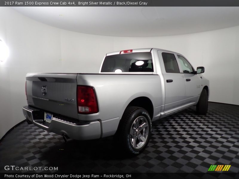 Bright Silver Metallic / Black/Diesel Gray 2017 Ram 1500 Express Crew Cab 4x4