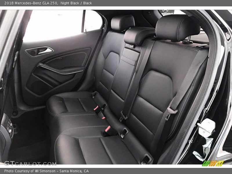 Night Black / Black 2018 Mercedes-Benz GLA 250