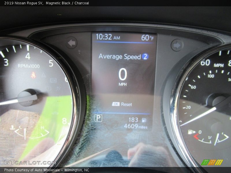 Magnetic Black / Charcoal 2019 Nissan Rogue SV