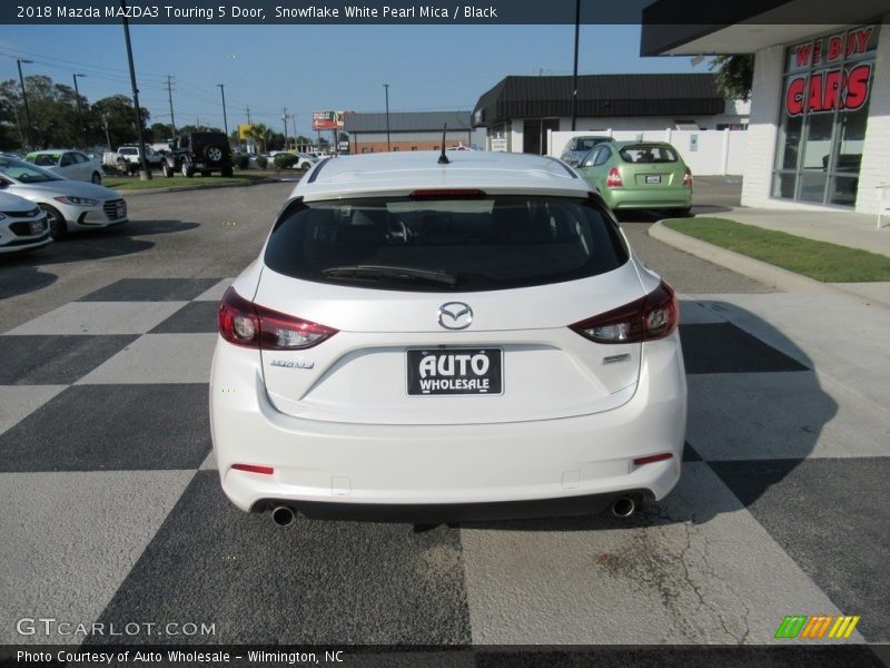 Snowflake White Pearl Mica / Black 2018 Mazda MAZDA3 Touring 5 Door