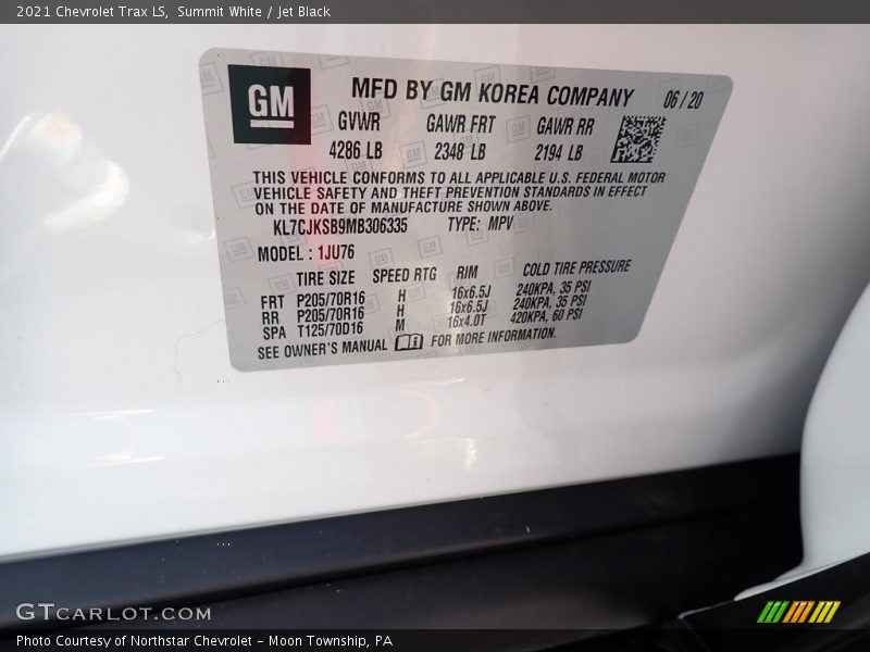 Summit White / Jet Black 2021 Chevrolet Trax LS