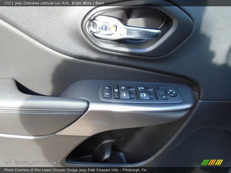 Bright White / Black 2021 Jeep Cherokee Latitude Lux 4x4