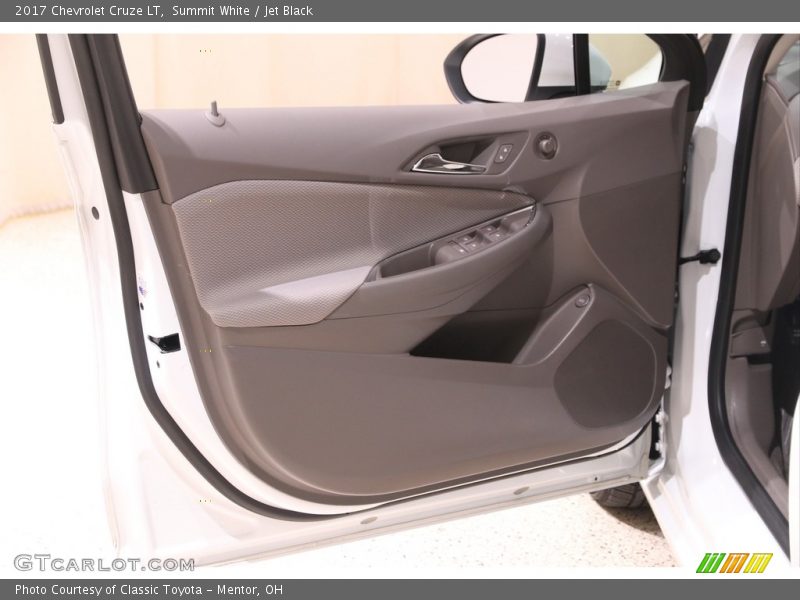 Summit White / Jet Black 2017 Chevrolet Cruze LT