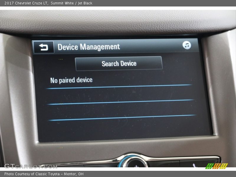 Summit White / Jet Black 2017 Chevrolet Cruze LT