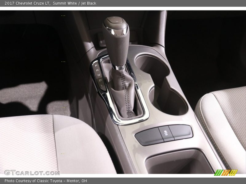 Summit White / Jet Black 2017 Chevrolet Cruze LT